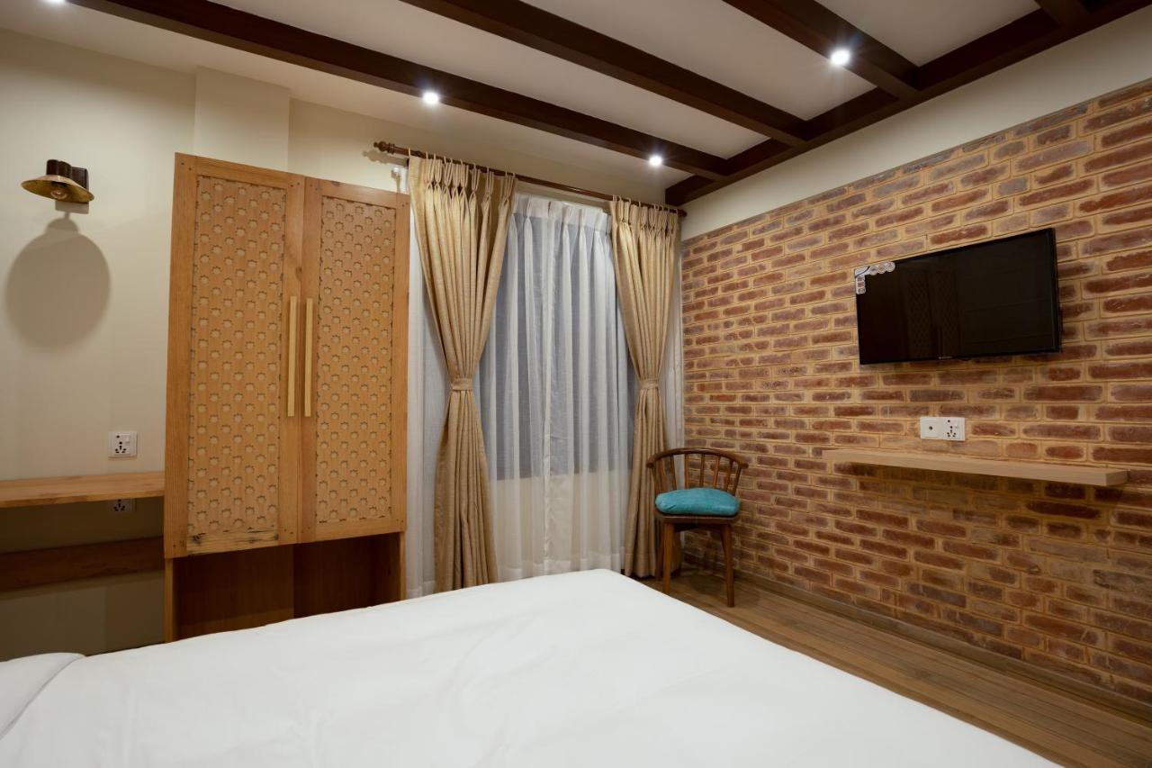 Karuna Hotel Patan Kathmandu ภายนอก รูปภาพ