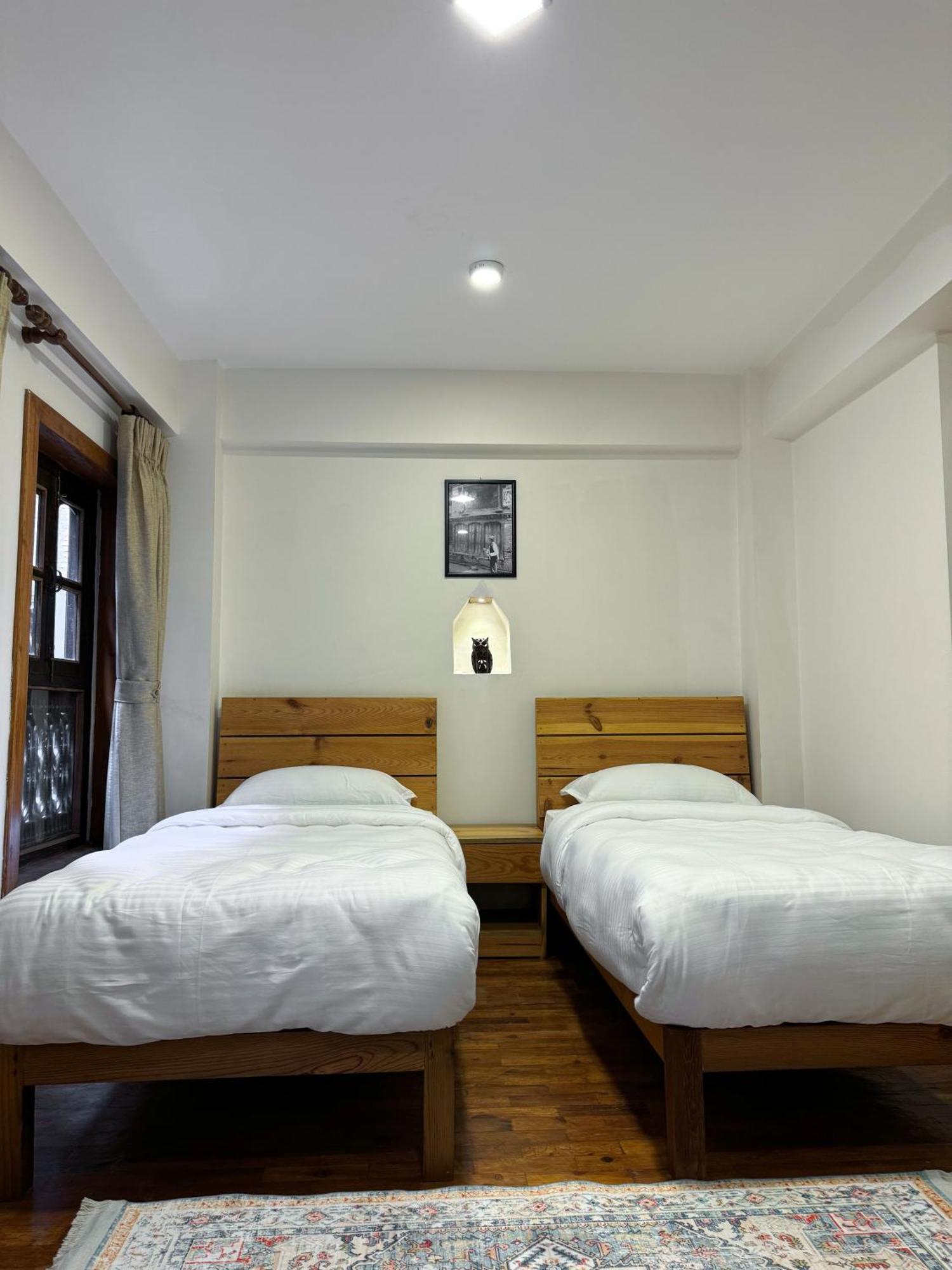 Karuna Hotel Patan Kathmandu ภายนอก รูปภาพ