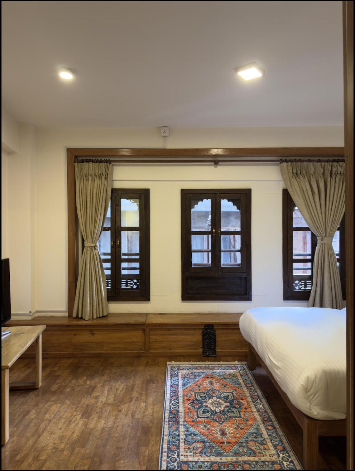 Karuna Hotel Patan Kathmandu ภายนอก รูปภาพ