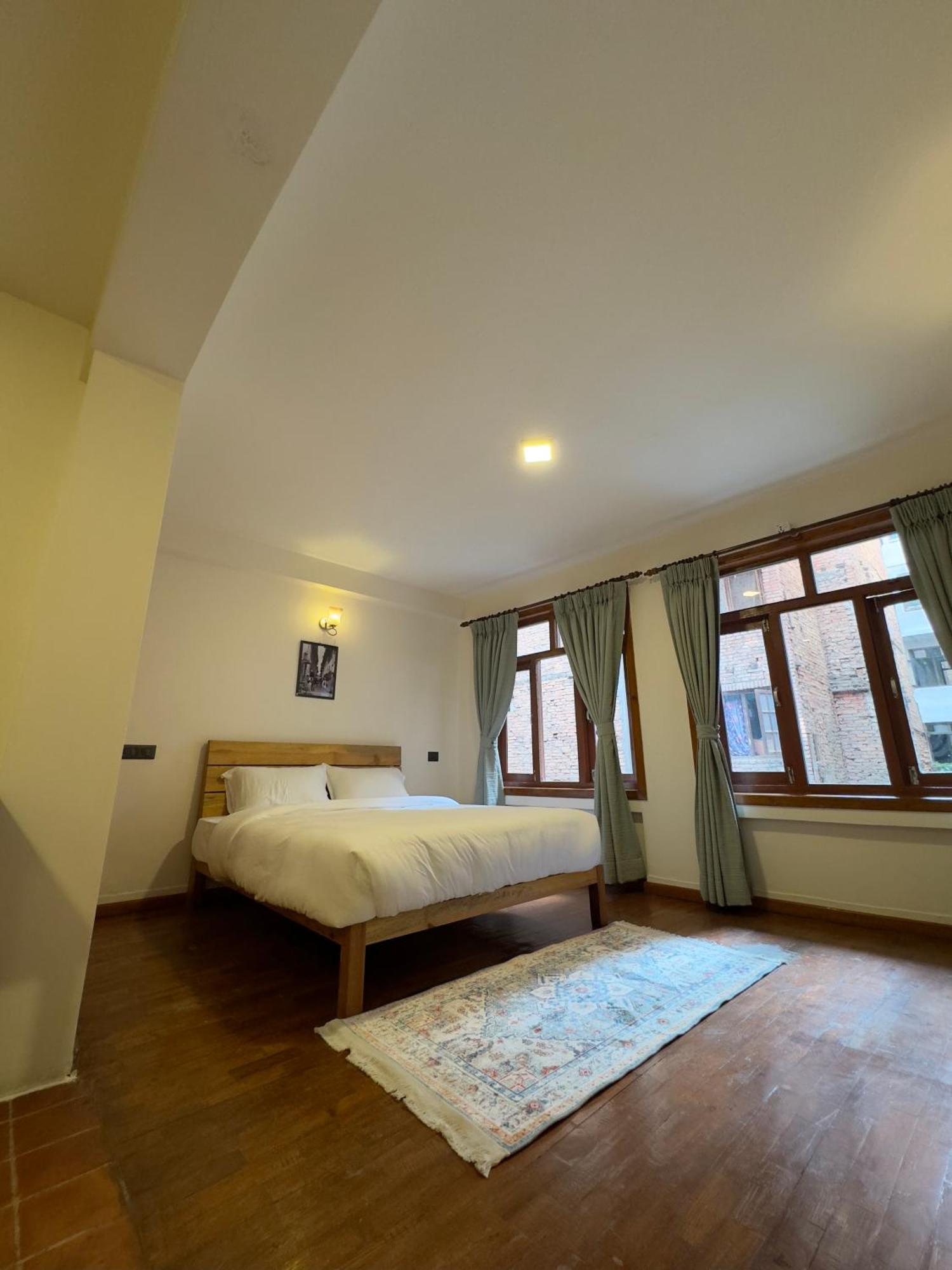 Karuna Hotel Patan Kathmandu ภายนอก รูปภาพ