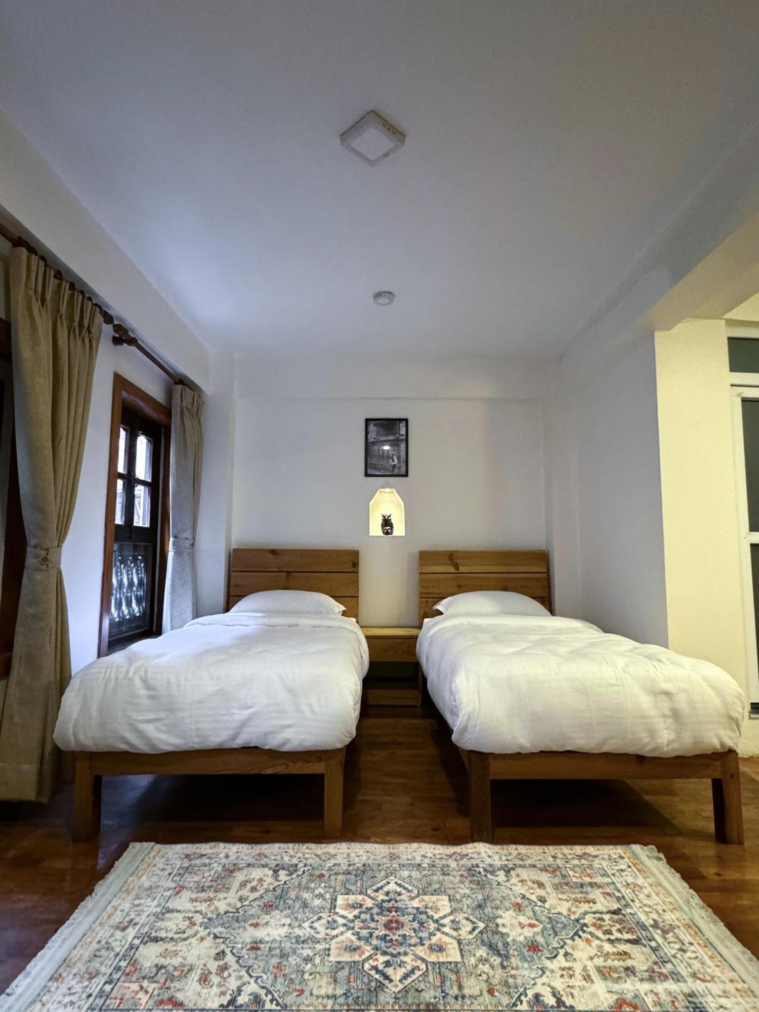 Karuna Hotel Patan Kathmandu ภายนอก รูปภาพ