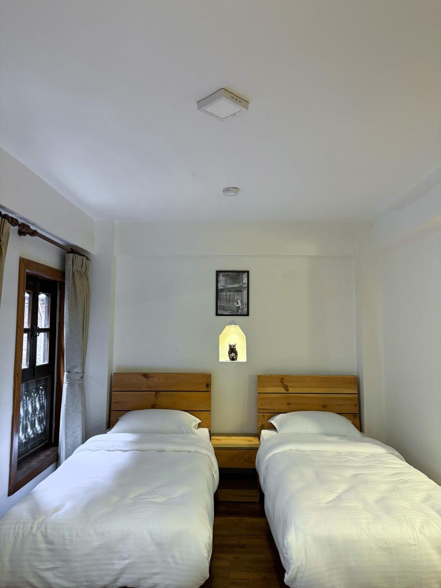 Karuna Hotel Patan Kathmandu ภายนอก รูปภาพ