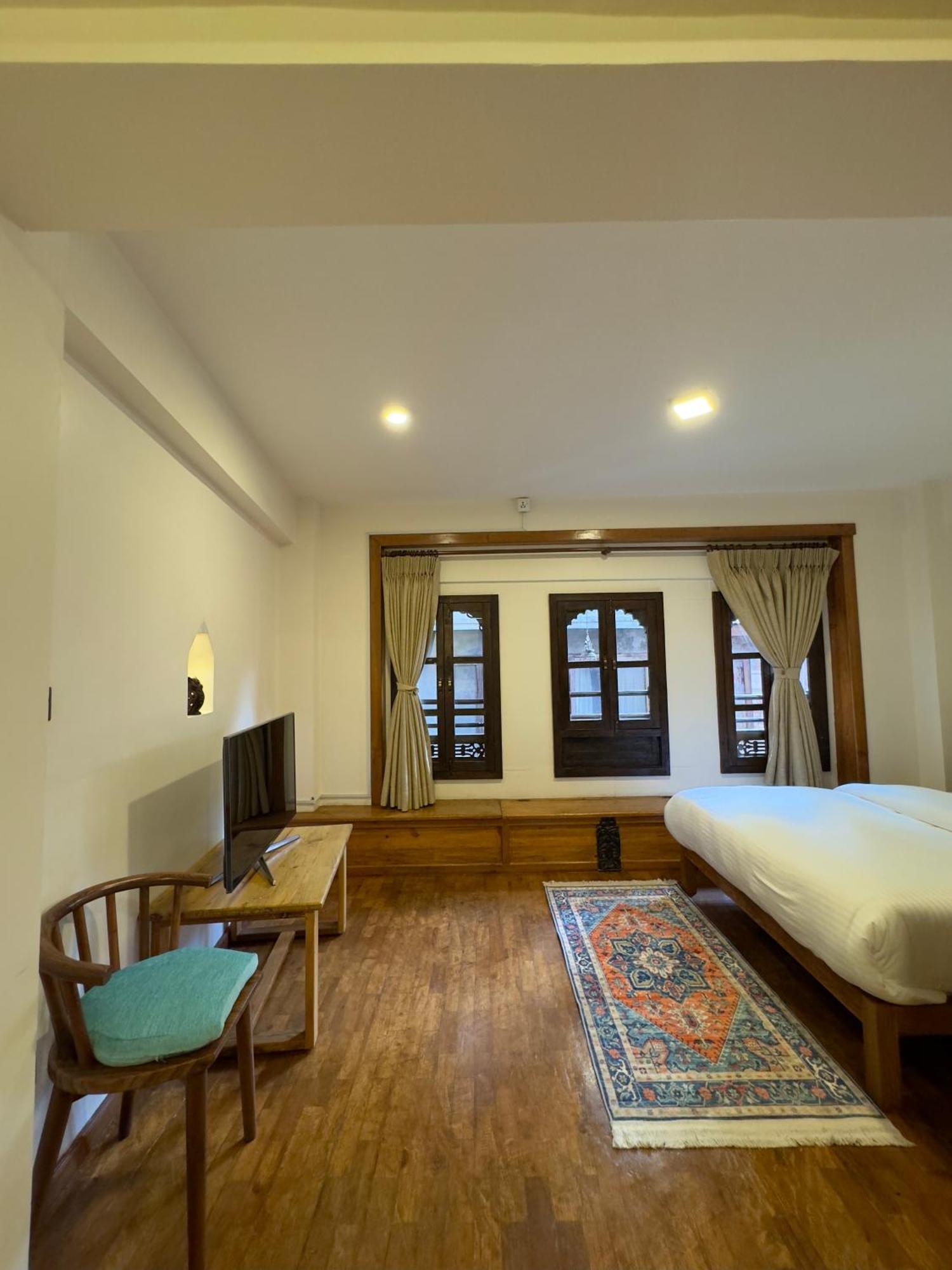 Karuna Hotel Patan Kathmandu ภายนอก รูปภาพ